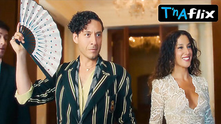 Cansu Tosun Fun bags Sequence in She Said Maybe