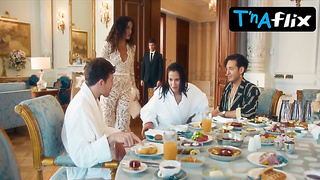 Cansu Tosun Fun bags Sequence in She Said Maybe