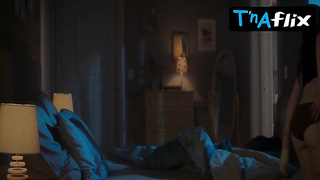 Madelaine Petsch Rump, Undergarments Episode in The Strangers: Chapter two