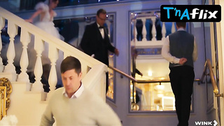 Angelina Strechina Hooters, Undergarments Episode in Tysyacha Net I Odno Da