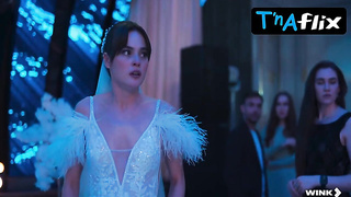 Angelina Strechina Hooters, Undergarments Episode in Tysyacha Net I Odno Da