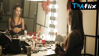 Olivia Stadler Culo, Lingerie Sequence in Stalkers