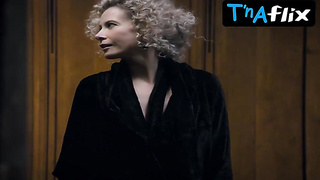 Yuliya Vysotskaya Jaw-dropping Episode in Khroniki Russkoy Revolyutsii