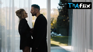 Hilde Dalik Melons Sequence in Vorstadtweiber