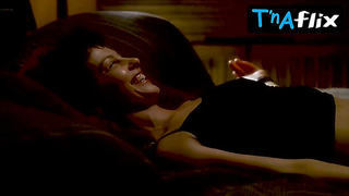 Ashley Judd Culo, Bumpers Episode in Contorted