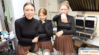 Hammering Dark haired camgirl Free-for-all online talk