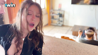 Жена Изменят Мужу С Лучшим Другом Пока Он Играет В Vr Шлеме