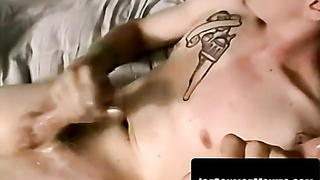 Wooly amateur wanks and finishes off solo with pride on webcam