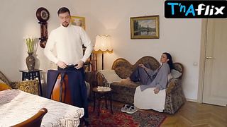 Olga Borovskaya Beautiful Vignette in Izvinite, Ya Peredumala Umirat