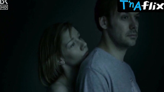 Sandra Huller Bum, Orbs Sequence in Uber Uns Das All