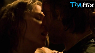 Sharon Stone Rump Gig in The Prompt And The Dead