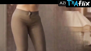 Larissa Manoela Orbs Vignette in Eta Mundo Melhor