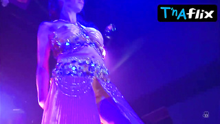 Nao Eguchi Culo, Hooters Sequence in Stripper