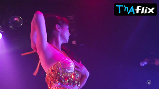 Nao Eguchi Culo, Hooters Sequence in Stripper