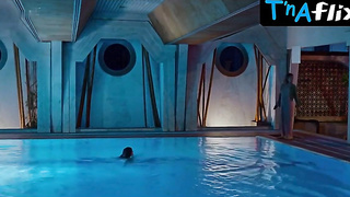 Vittoria Puccini Rump, Bathing suit Episode in eighteen Introduces