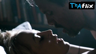 Jennifer Blanc Booty, Boobs Gig in The Loser