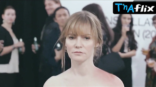 Jennifer Jason Leigh Booty, Undergarments Gig in The Moment