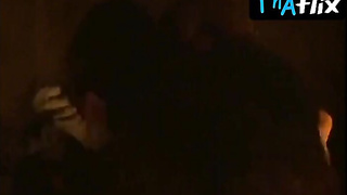 Silvia Munt Bootie, Fun bags Episode in Akelarre