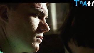 Heather Mccomb Bum, Undergarments Episode in Battle Welts