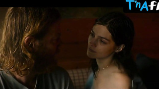 Amber Anderson Caboose, Boobs Episode in Flesh Walker