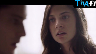 Mia Serafino Caboose, Tits Gig in Smiley Face Killers