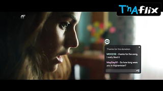 Alexandra Daddario Backside, Hooters Episode in Songbird