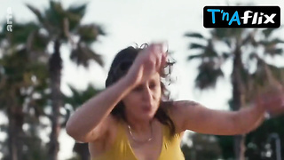 Ana Barja Sapphic, Bum Sequence in Close To September