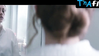 Rachel Sennott Girl/girl, Mammories Episode in Shiva Baby