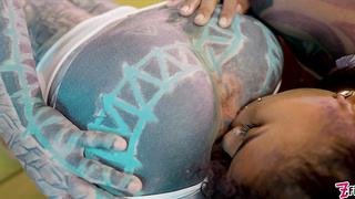 Bi-racial girl-girl bumfuck activity with Anuskatzz and Kimz