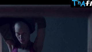 Agnieszka Zulewska Hooters, Undergarments Vignette in Chemia