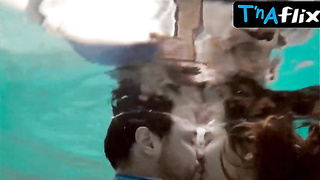 Almudena Amor Swimsuit Vignette in Posture