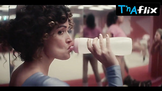 Rose Byrne Donk, Funbags Gig in Corporal
