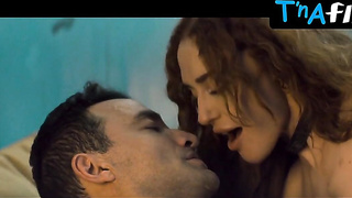Jamaica Vaughan Desnudo, Senos Sequence in Spartacus: Building Of Ashur