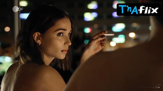 Cosima Henman Bootie, Hooters Episode in Extraklasse two+