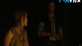 Jessica Chastain Hooters Episode in The Huntsman Winter's War