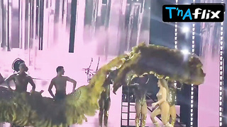 Jennifer Lopez Culo, Bumpers Sequence in Let's Get Noisy