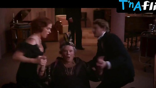 Isla Fisher Caboose, Melons Episode in Blithe Spirit