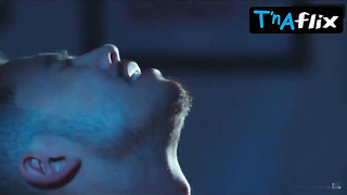 Lovi Poe Booty, Orbs Gig in Hindi Tayo Pwede