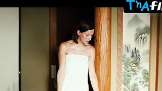 Alexandra Maria Lara Bootie, Orbs Episode in Der Fischer Und Seine Frau