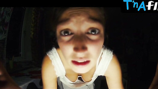 Alexandra Maria Lara Bootie, Orbs Episode in Der Fischer Und Seine Frau