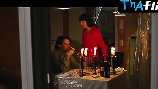 Alexandra Maria Lara Bootie, Orbs Episode in Der Fischer Und Seine Frau