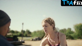 Mackenzie Davis Rump, Titties Episode in Station Eleven