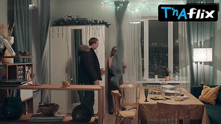 Yuliya Peresild Bootie, Globes Vignette in Solnechnaya Liniya