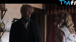 Heather Graham Bum, Milk cans Gig in The Last Stepson