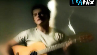 Unknown Caboose, Cupcakes Episode in Ricardo Arjona: Desnuda