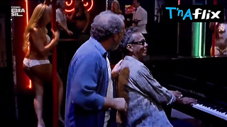 Unknown Bootie, Melons Gig in Out Of Tune