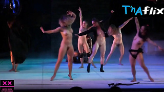 Florentina Holzinger Caboose, Baps Gig in Tanz