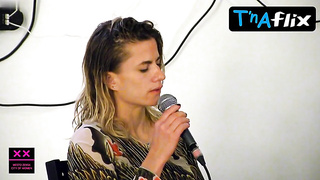 Florentina Holzinger Caboose, Baps Gig in Tanz