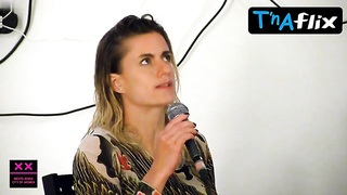 Florentina Holzinger Caboose, Baps Gig in Tanz