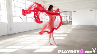 Yam-sized backside COUGAR splendid posing in undergarments